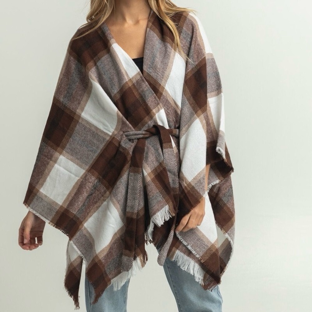 NWOT David and Young Fall Cozy Boho Cottagecore Brown Plaid Flannel Belt Poncho
